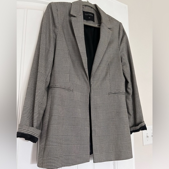 Blazer - Picture 1 of 3